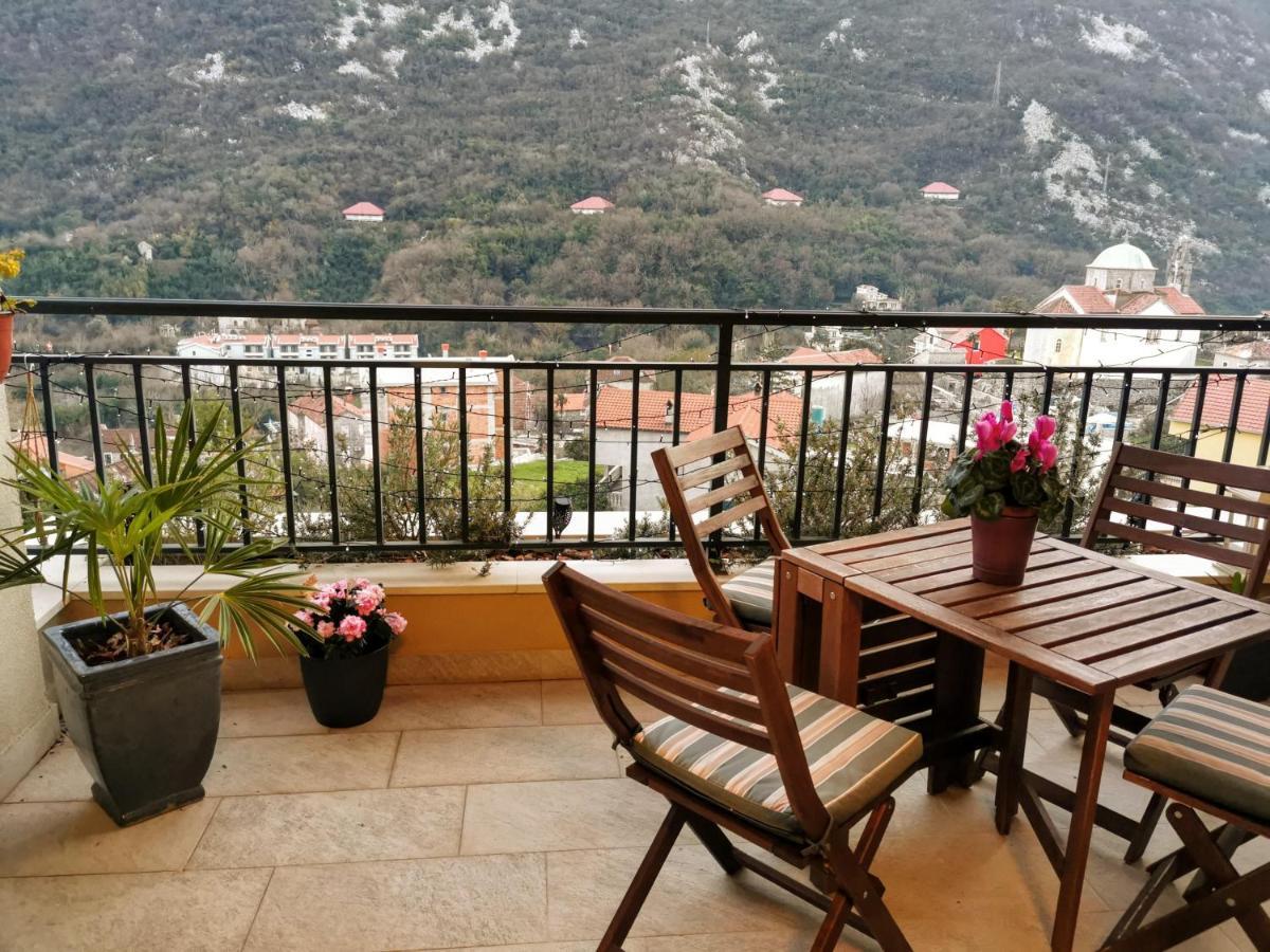 Lavender Bay Apartment F8 Morinj Bagian luar foto